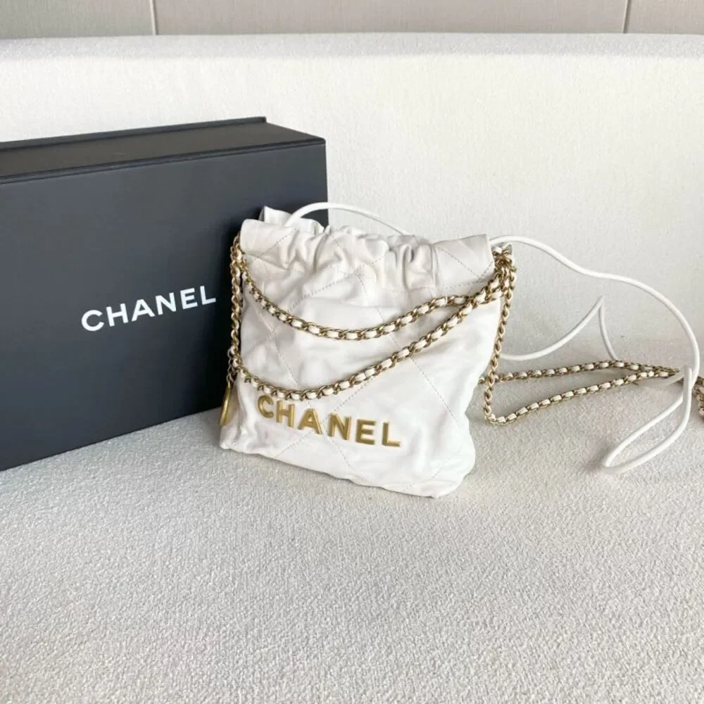 Chanel Women Pre-Loved Bag Very Good Condition